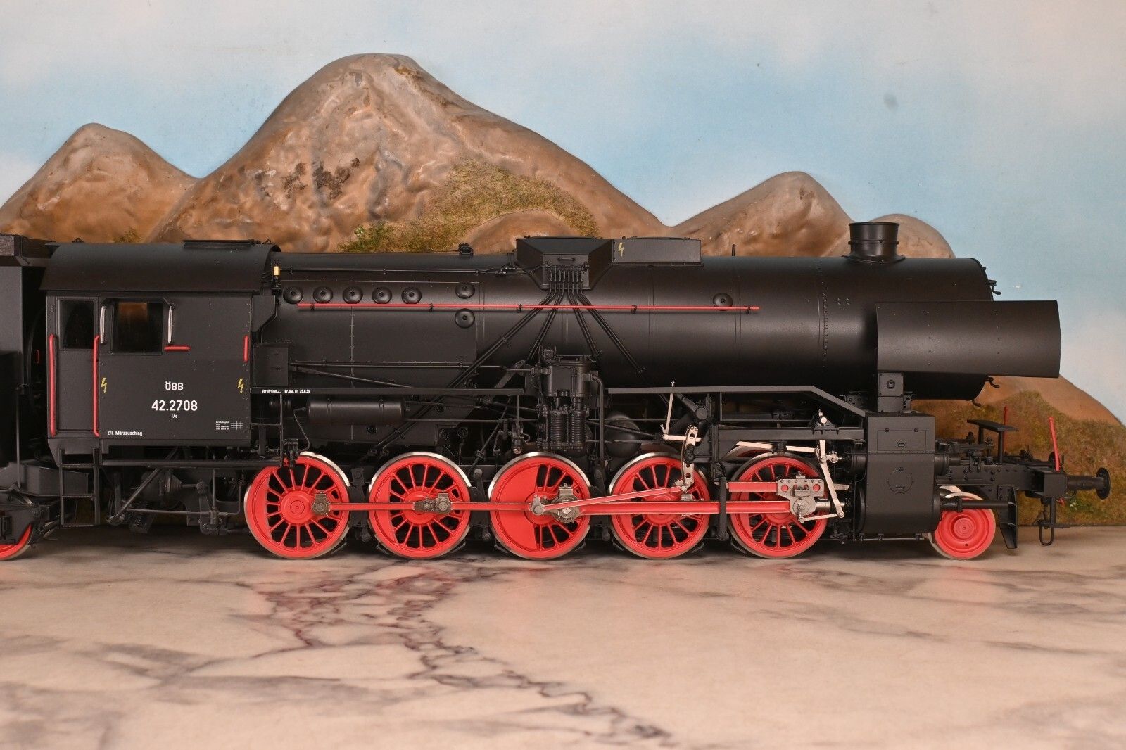 KM 1 Modellbau Spur 1 Br. 42.2708 Dampflok der ÖBB MFX & Sound