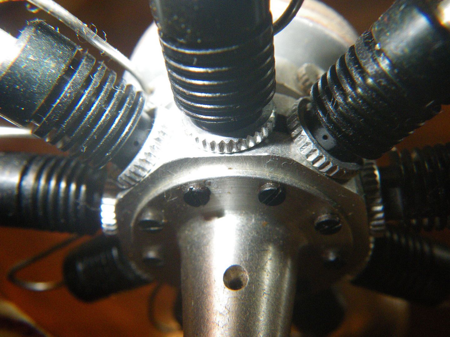 Gasparin G-MOT G24N 9Zylinder Co2 Sternmotor mit RC Drossel !