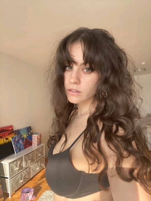 Sexy Frau verfügbar für Sex- und Massage-Begegnungen