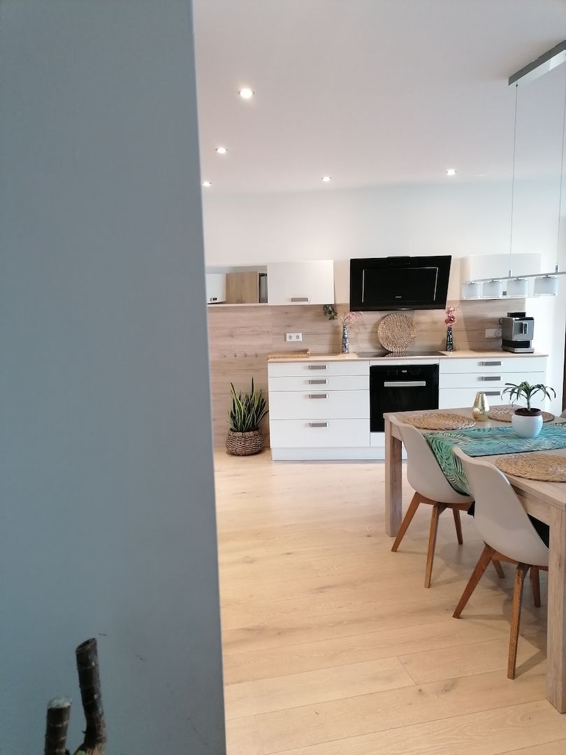 5 Zimmer Wohnung 5 Zimmer Wohnung