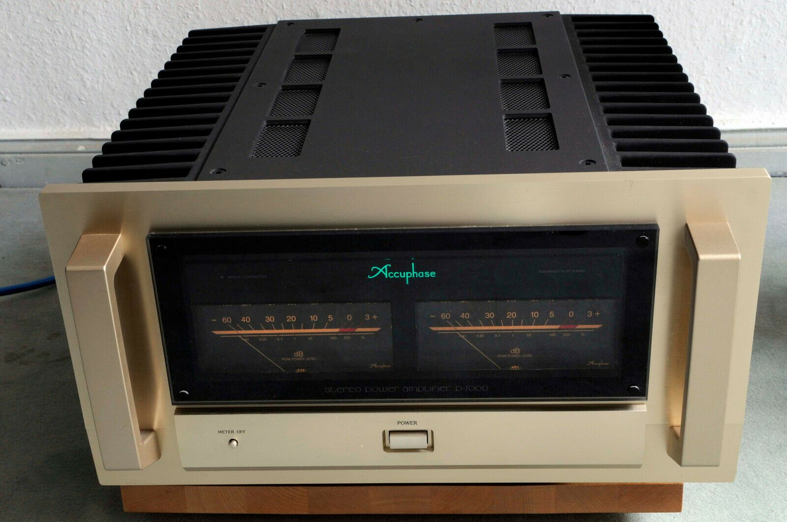 Accuphase P 7000