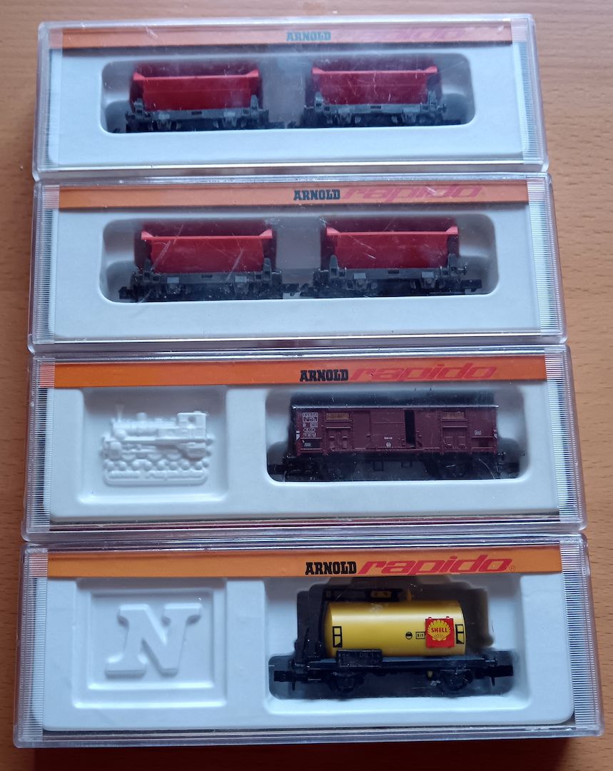 6 Güterwagen Arnold Rapido Spur N in OVP