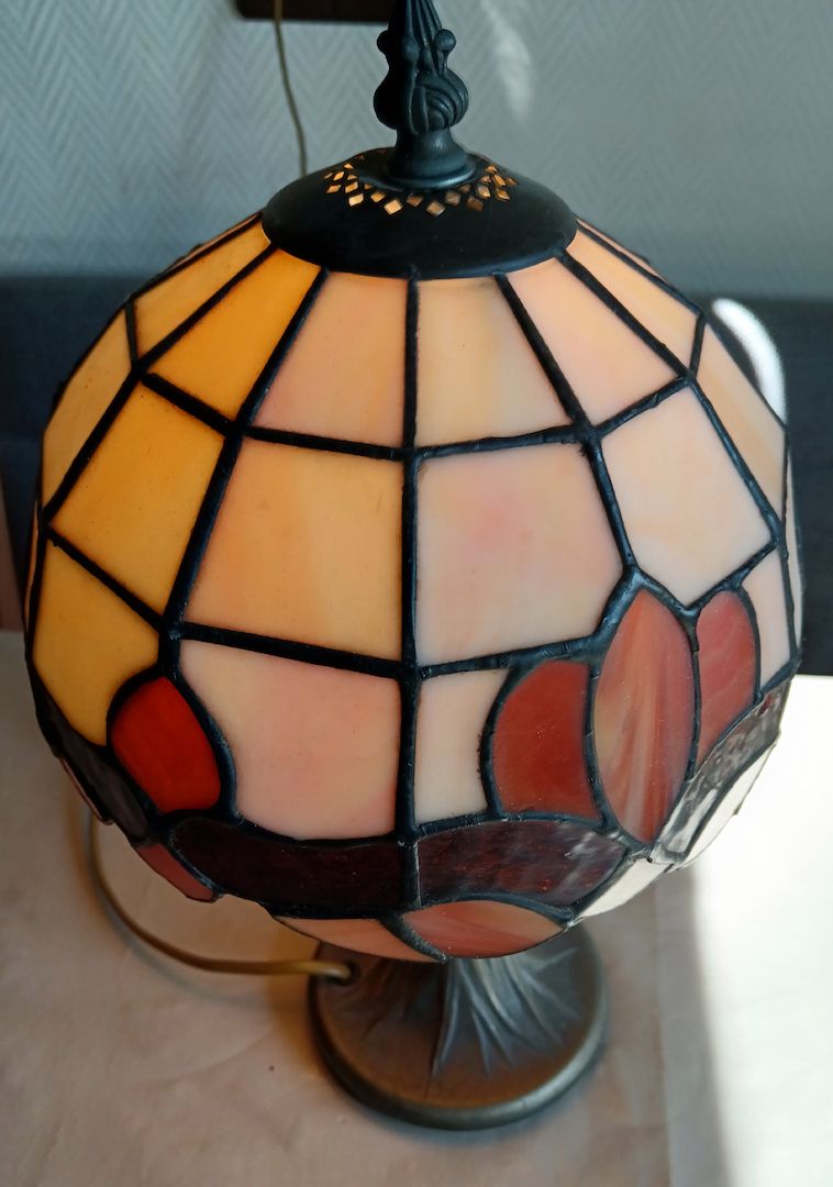 Tischleuchte im Tiffany Stil
