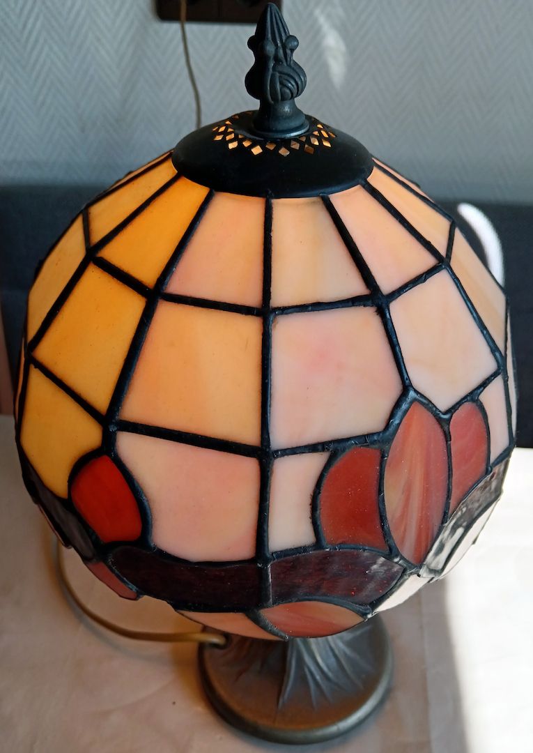 Tischleuchte im Tiffany Stil
