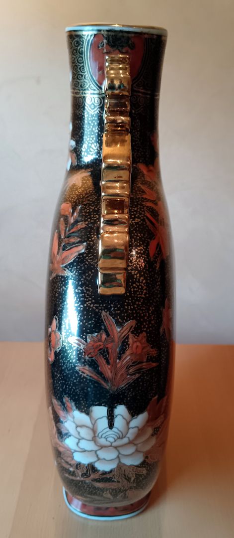 Große Keramik-Mondflasche ,Vase ROT & SCHWARZ MIT LOTUS