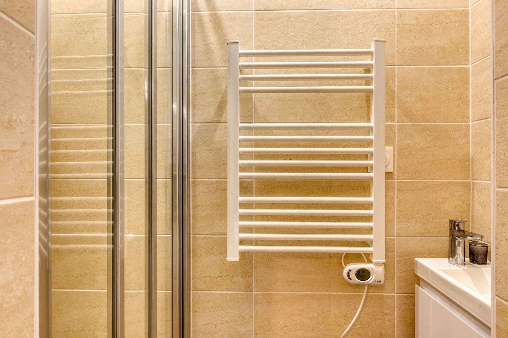 44 m² große möblierte Wohnung zu vermieten 44 m² große möblierte Wohnung zu vermieten