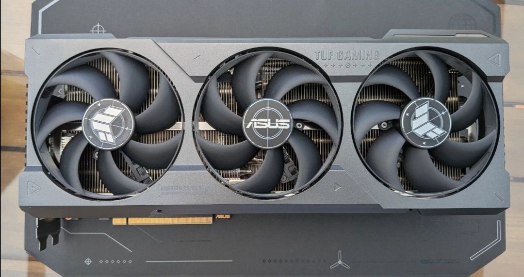 ASUS TUF Gaming GeForce RTX 4090 OC Edition 24GB