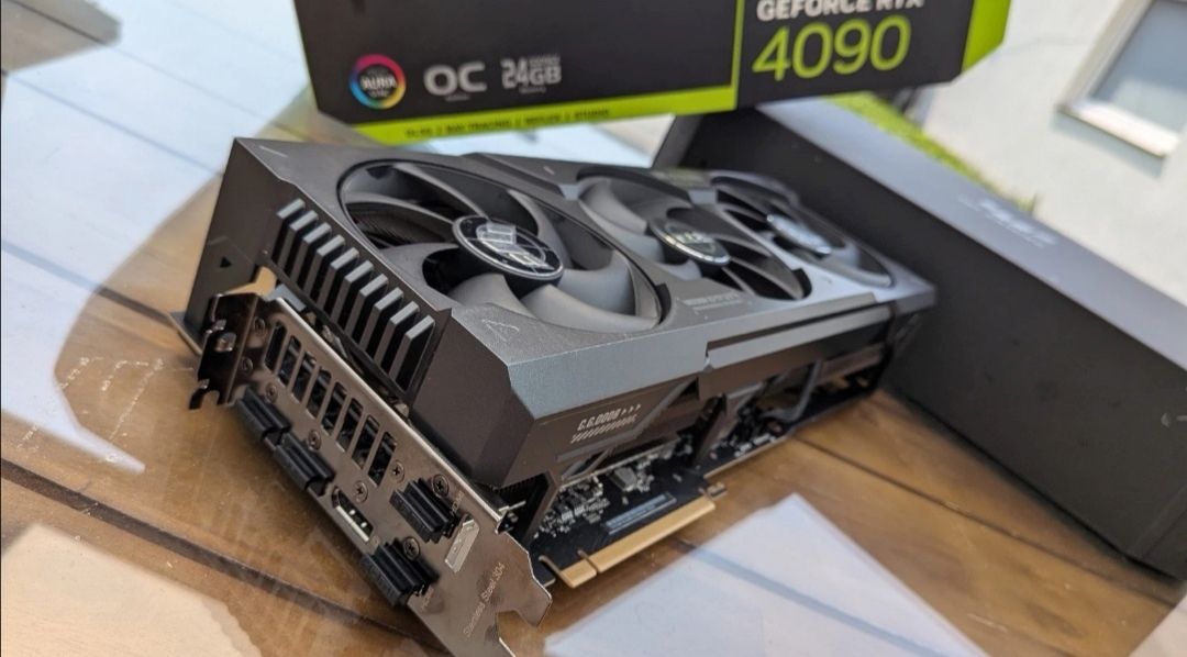 ASUS TUF Gaming GeForce RTX 4090 OC Edition 24GB