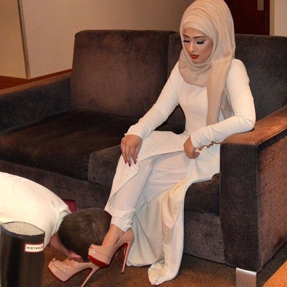 Muslimische Betreuerin gesucht