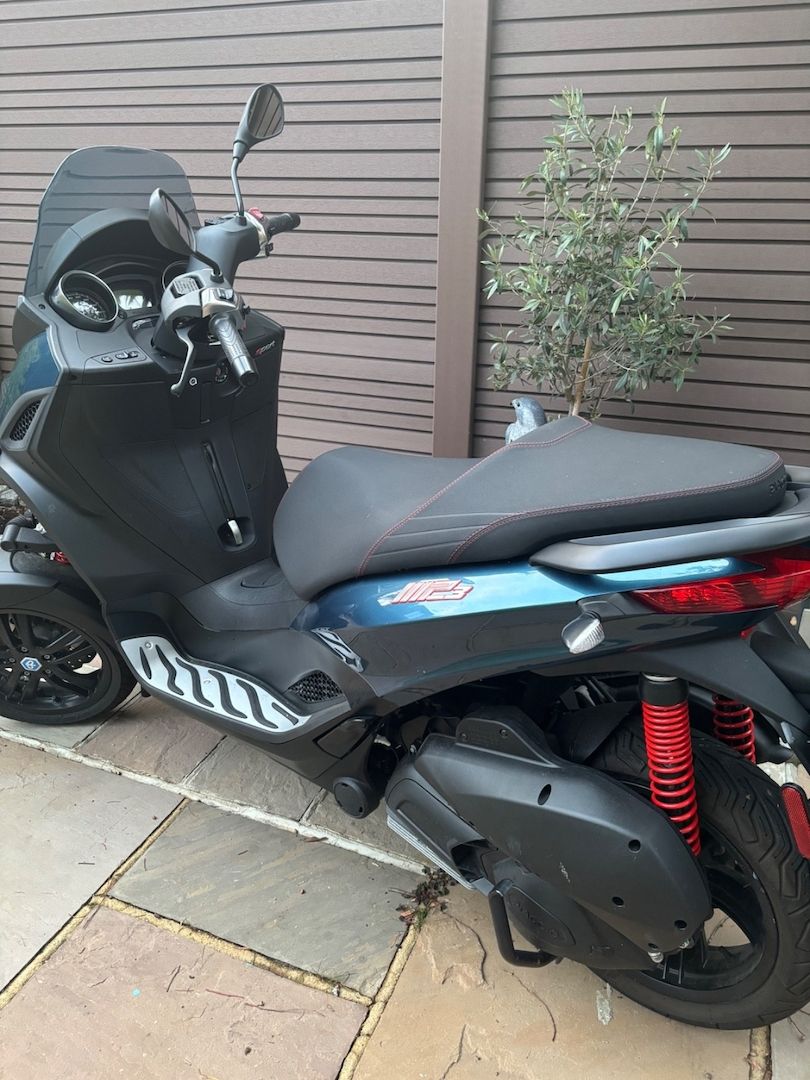 2024, Piaggio MP3 300 HPE Sport – DRINGEND!