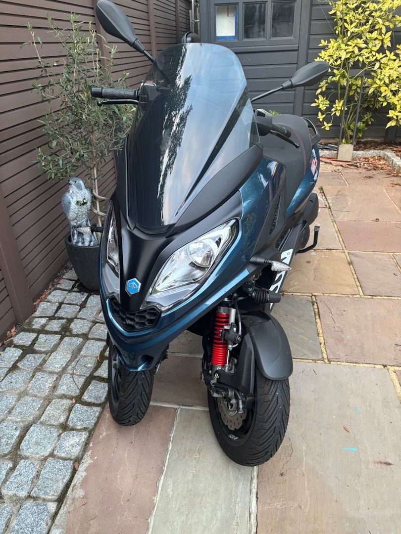 2024, Piaggio MP3 300 HPE Sport – DRINGEND!