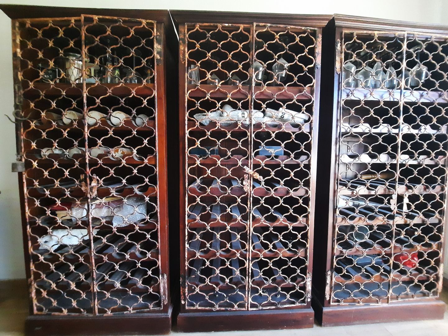 3 Weinschränke Retrostyle