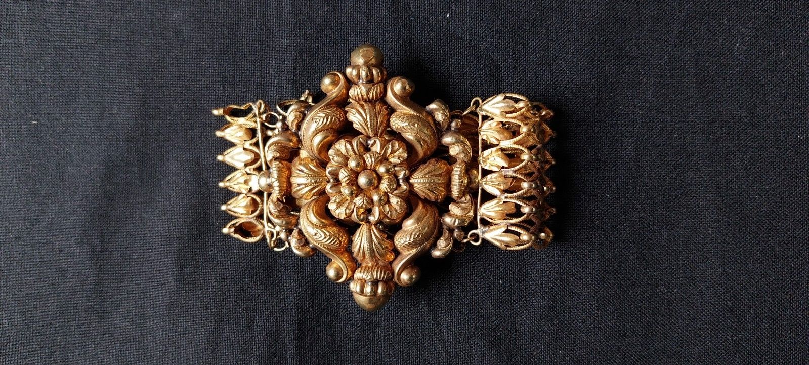 Antiker Schmuck Armband 18K Gold Antiker Schmuck Armband 18K Gold