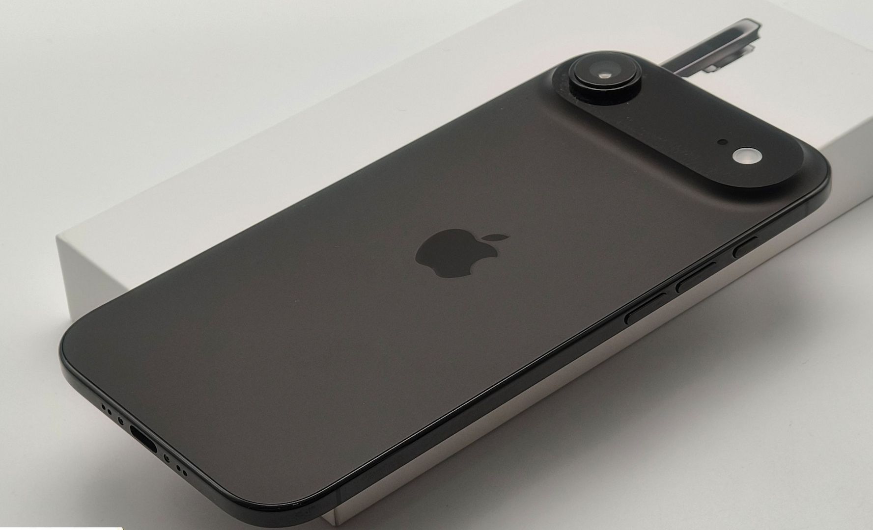 Apple iPhone 17 Pro Max | iPhone 17 Pro | iPhone 17 | iPhone Air | iPhone 16 Pro | iPhone 16 Pro Max