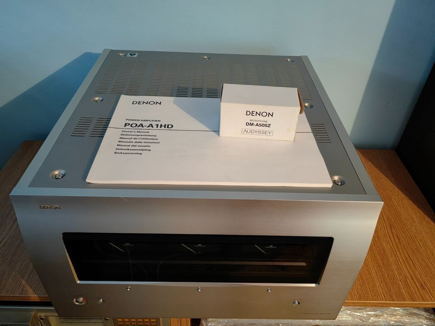 Denon POA-A1HD 10-channel Endstufe Denon POA-A1HD 10-channel Endstufe