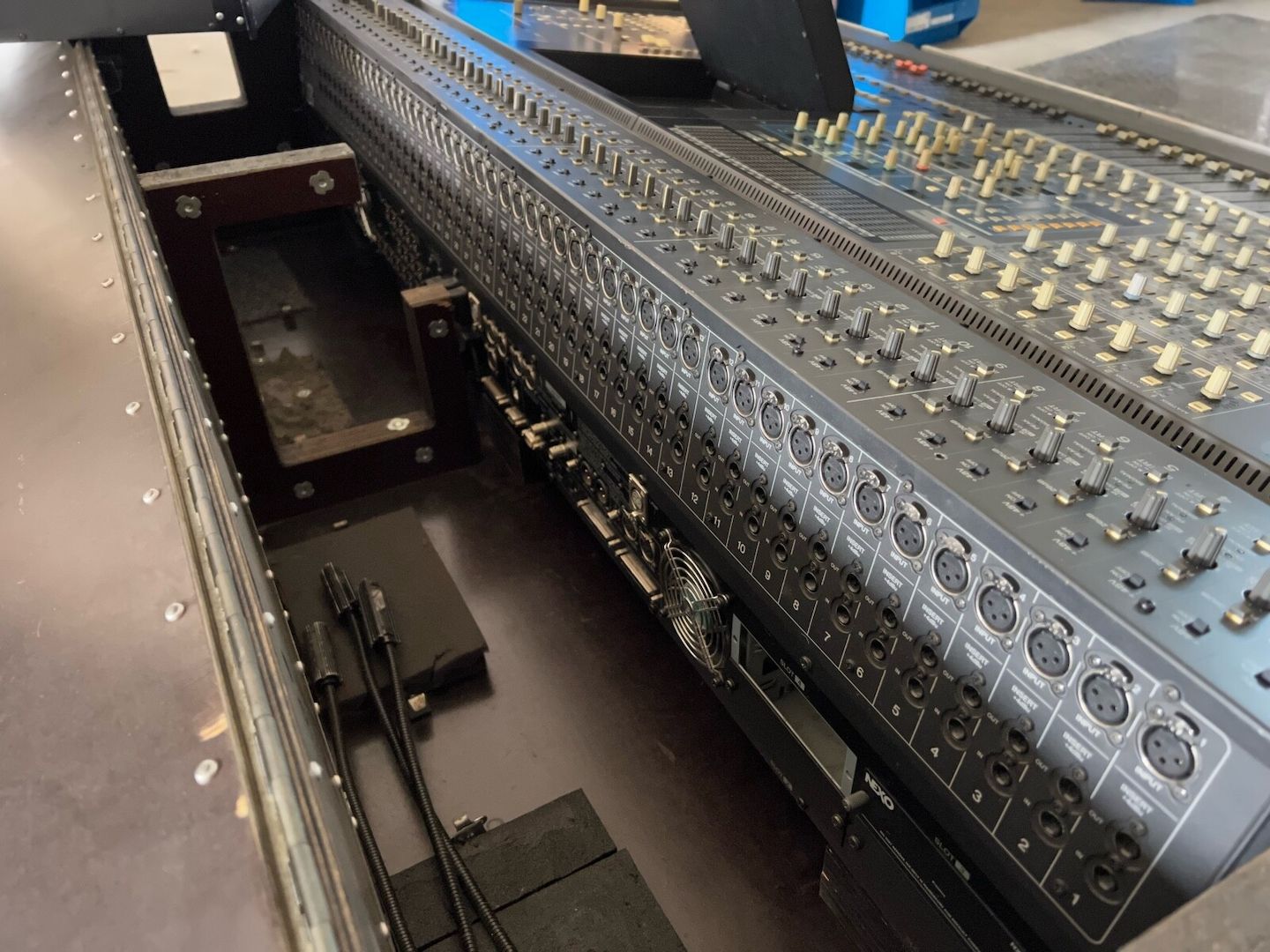Yamaha PM5D  Digitales Mischpult Yamaha PM5D  Digitales Mischpult