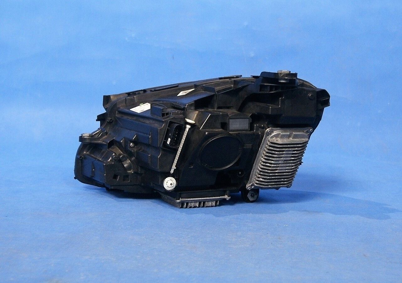 Mercedes-Benz E KLASA W213 Frontscheinwerfer