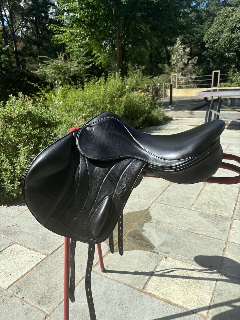 Fairfax Andrew Hoy Monoflap XC Sattel 17 Zoll