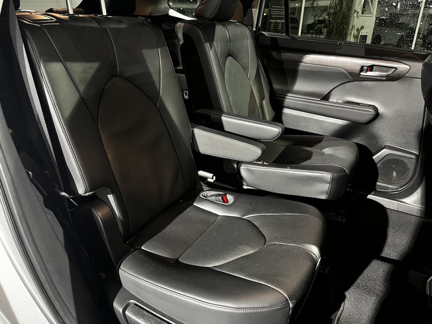 Toyota Highlander Platinum AWD, Baujahr 2023 🧊