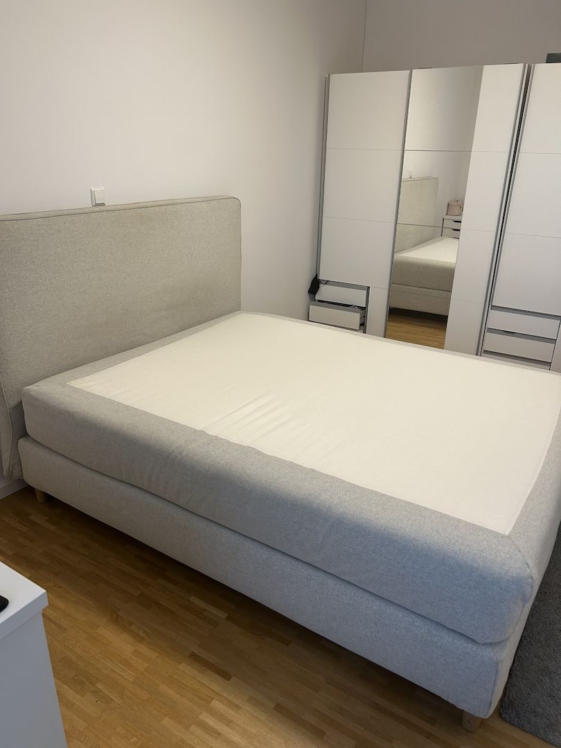 Boxspringbett (Ikea) 160x200 cm mit Matratze - sehr guter Zustand