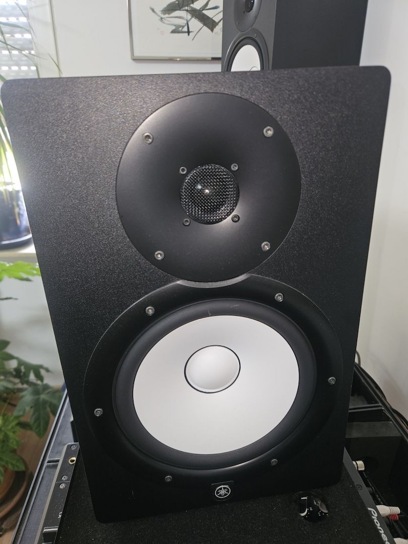 Pioneer DJM 900NXS2, 2x CDJ 2000NXS2, 2x Yamaha HS8