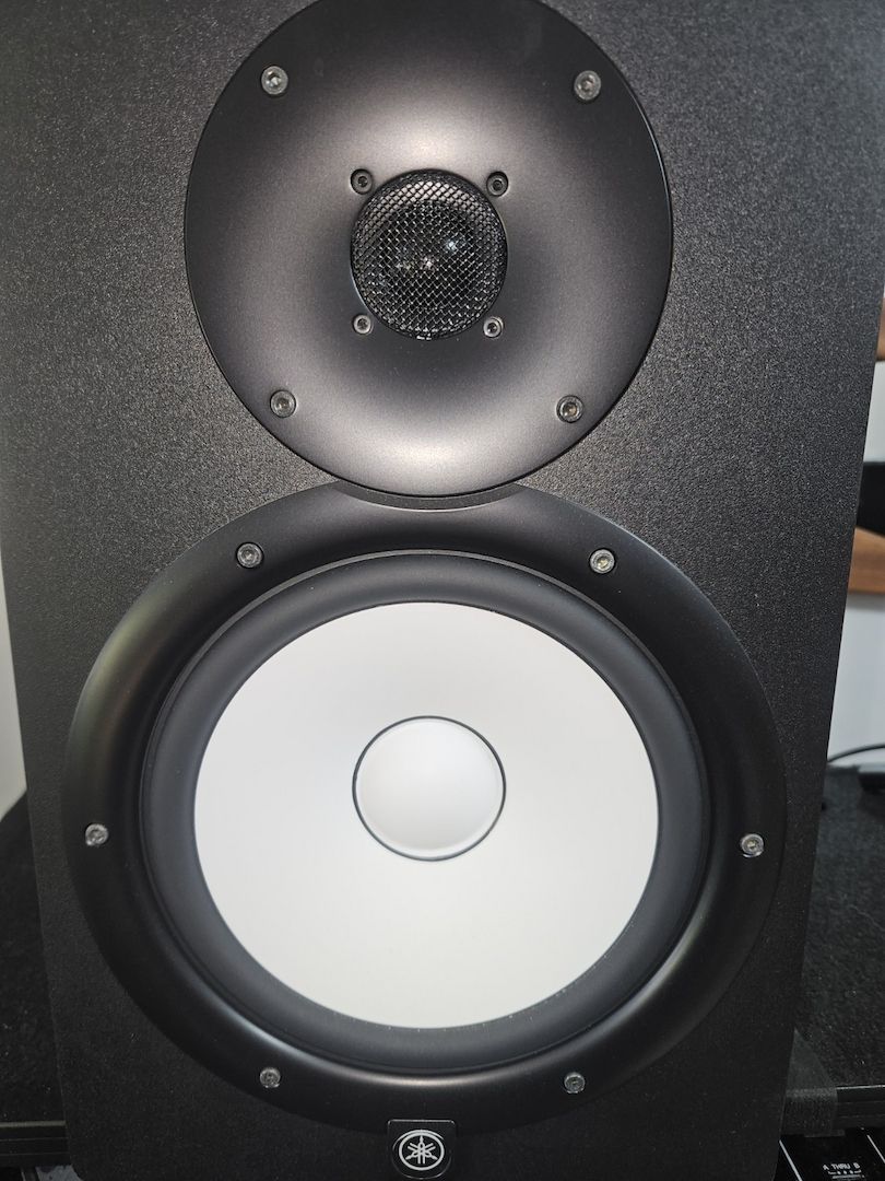 Pioneer DJM 900NXS2, 2x CDJ 2000NXS2, 2x Yamaha HS8