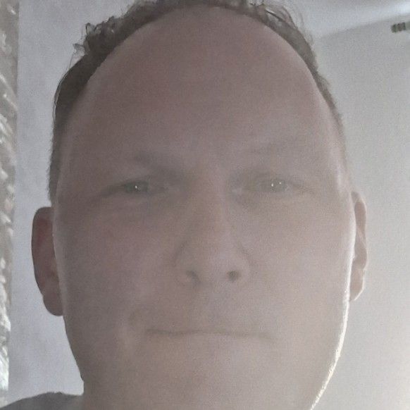 junge lustvolle Frau für pure Begegnung und F+ gesucht