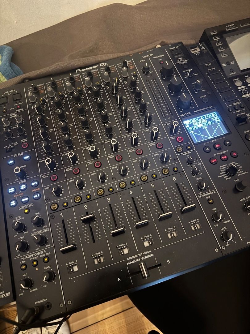 Pioneer DJM-V10 DJ-Mischpult