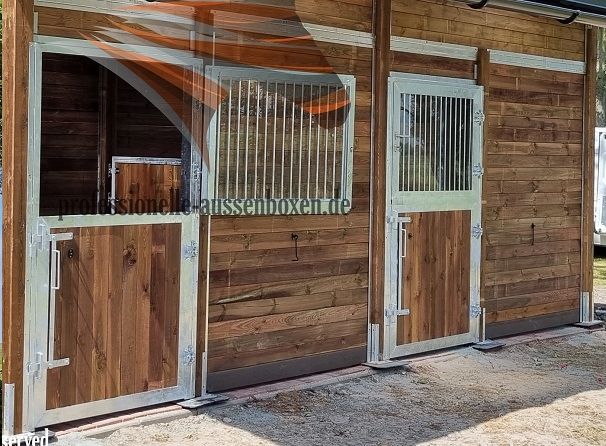 Stalltür kaufen & Paddocktür - Scheibetore | Pferdestalltür