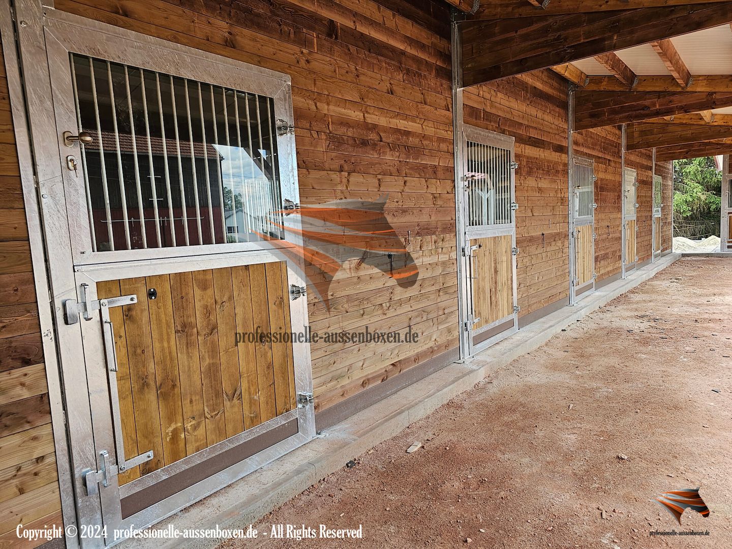 Stalltür kaufen & Paddocktür - Scheibetore | Pferdestalltür