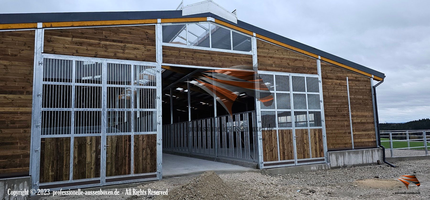 Stalltür kaufen & Paddocktür - Scheibetore | Pferdestalltür