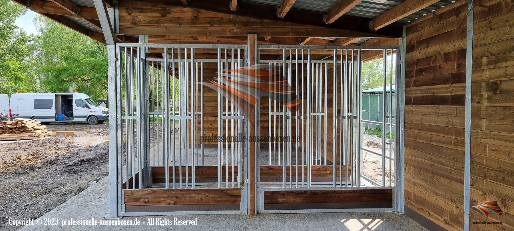 Offenstall kaufen & Weidehütte | Unterstand für Pferde und Heuraufe