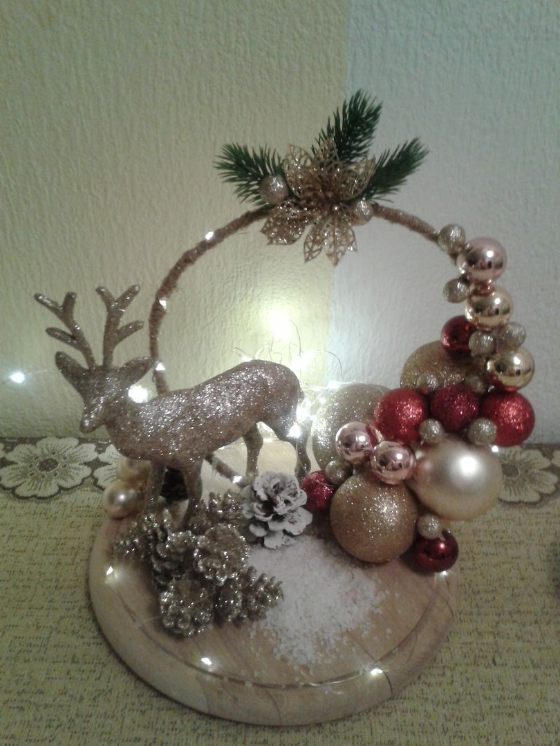 Weihnachtsdekoration mit Lichterkette