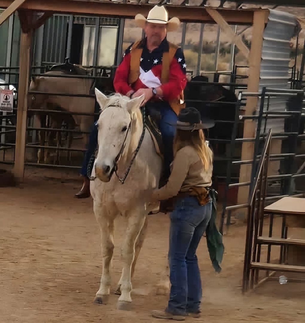 Suche Beschäftigung auf Ranch/ Pferdehof