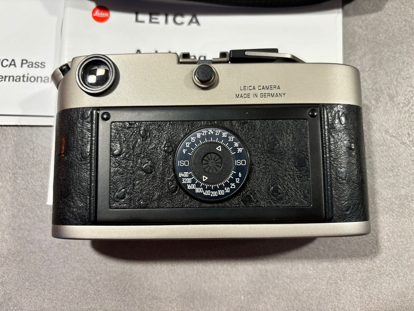 Leica M6 Kamera titanisiert