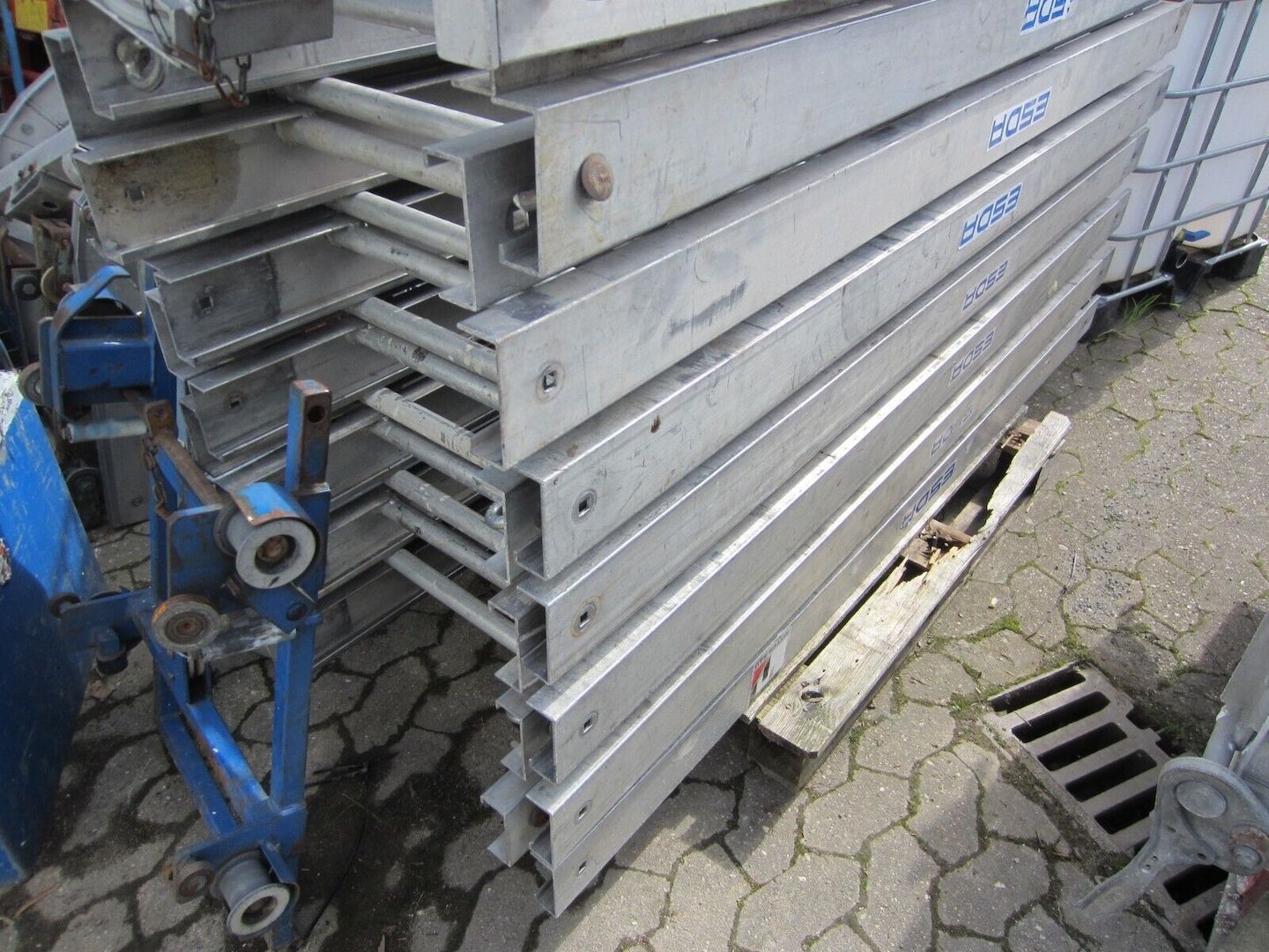 16 m Esda Dachdeckeraufzug Bauaufzug wie Geda Lift oder Böcker Aufzug