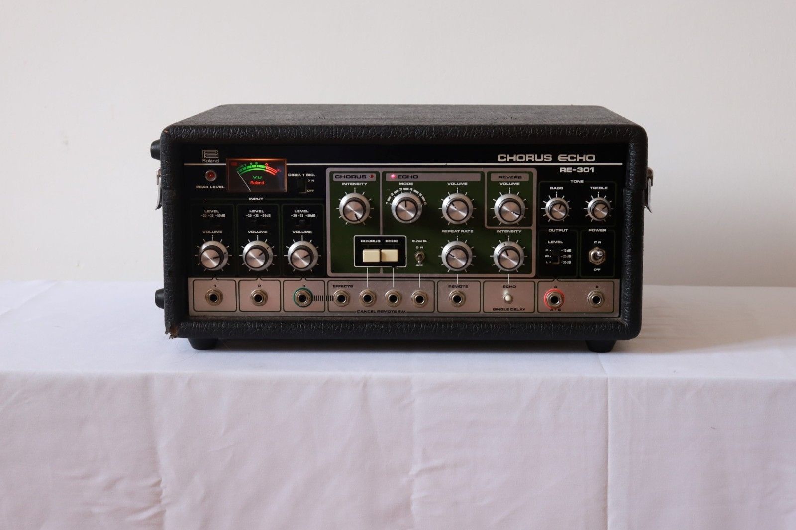 Roland RE-301 Space Echo