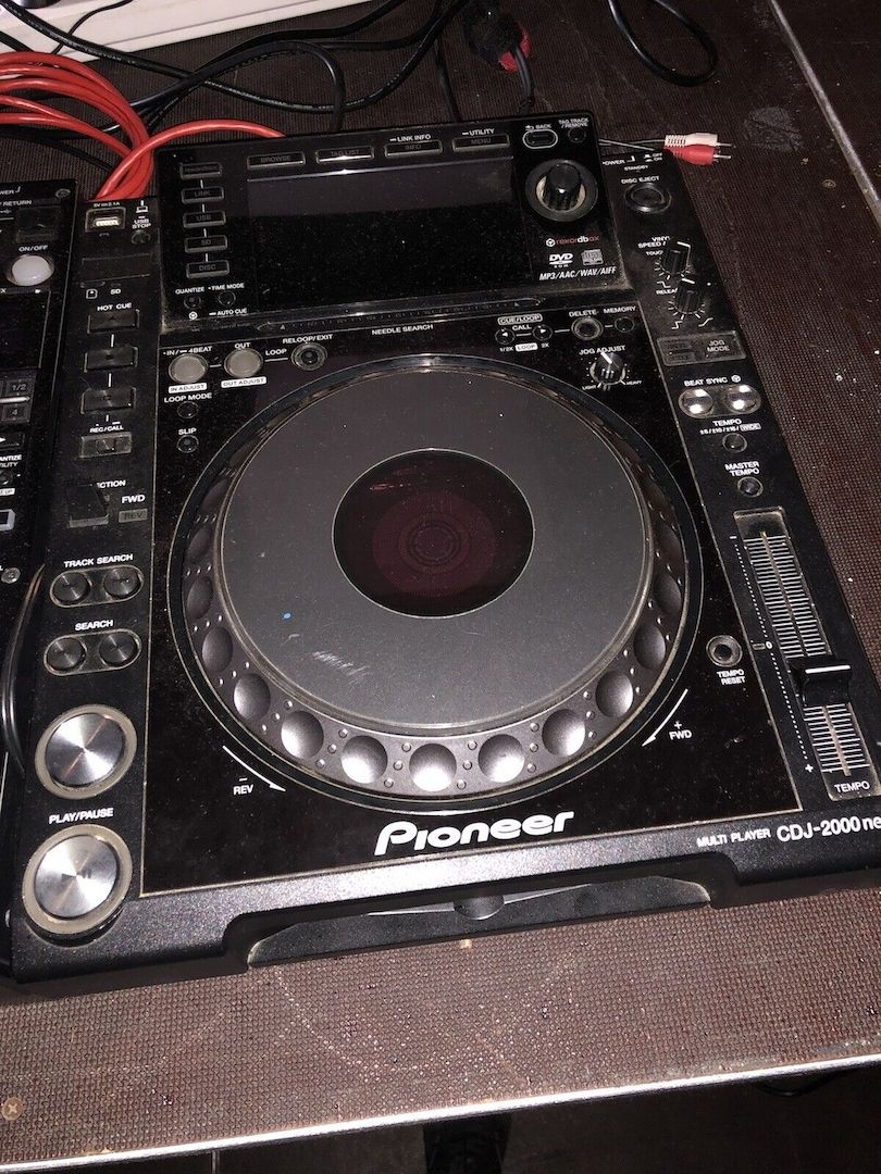 DJ Set inkl. Pioneer DJM V10 und 2x Pioneer CDJ 3000, gebraucht