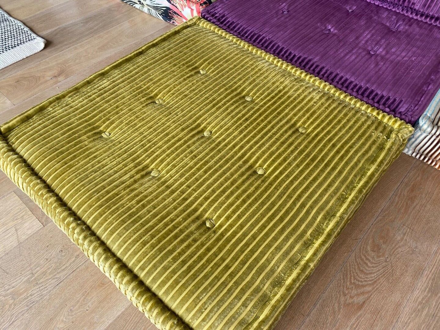 Ein sehr schönes Mah Jong Sofa - von Roche Bobois -im Missoni-Stoff!