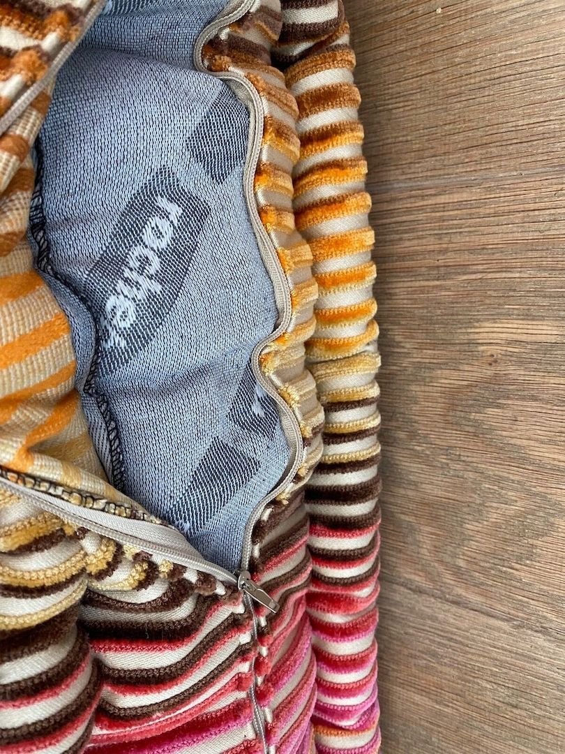 Ein sehr schönes Mah Jong Sofa - von Roche Bobois -im Missoni-Stoff!