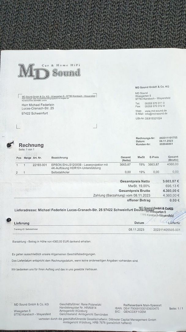 Epson EH-LS12000B 4K Laserprojektor Beamer HDR10 3LCD 2.700 lm top Zustand