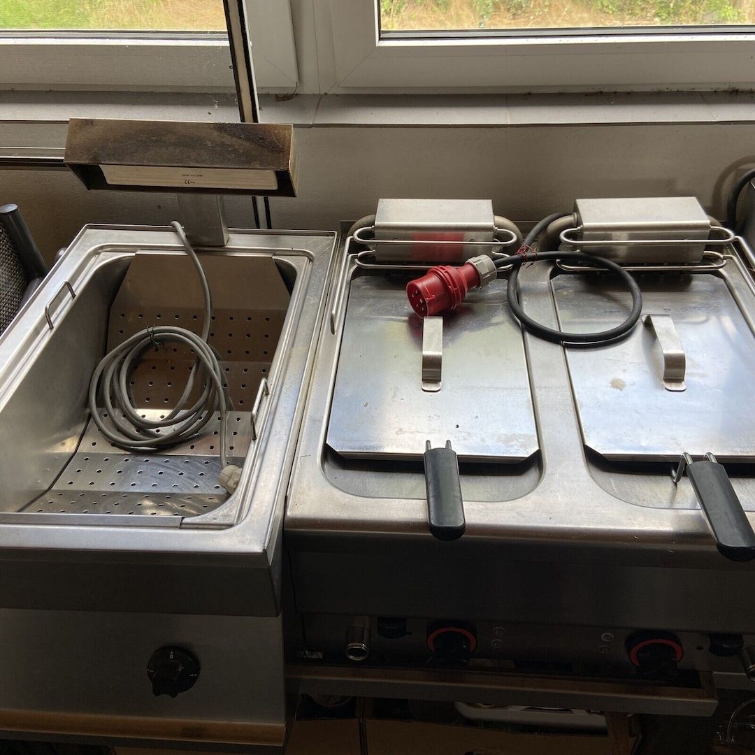 Gastroküche Imbissküche Top Zustand Firma EKU Pommeswärmer MKN 1.80m