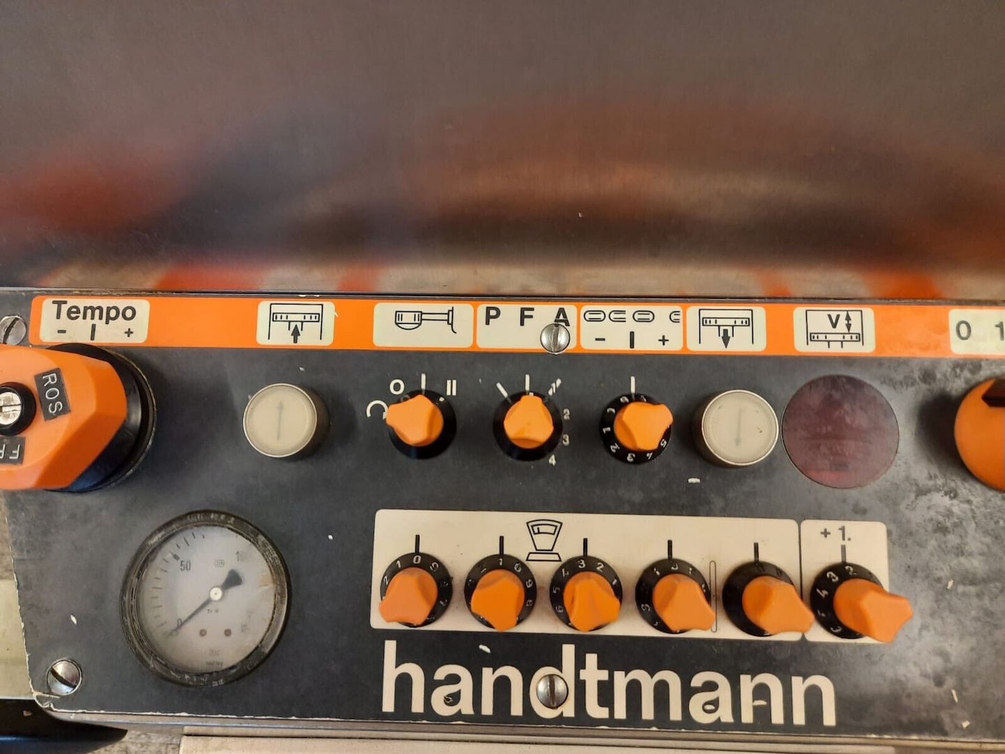 Handmann Kolbenfüller 30L fahrbar auf Edelstahlroller