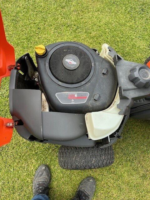 Husqvarna Rider 112C5 mit 85cm Mulchmähdeck B&S Motor , Schaltgetriebe