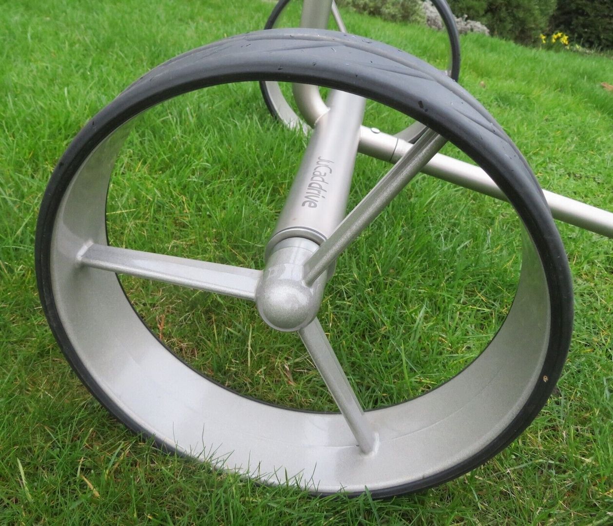 JuCad Elektro-Trolley drive 2.0 + Golftrolly elektrisch + viel Zubehör