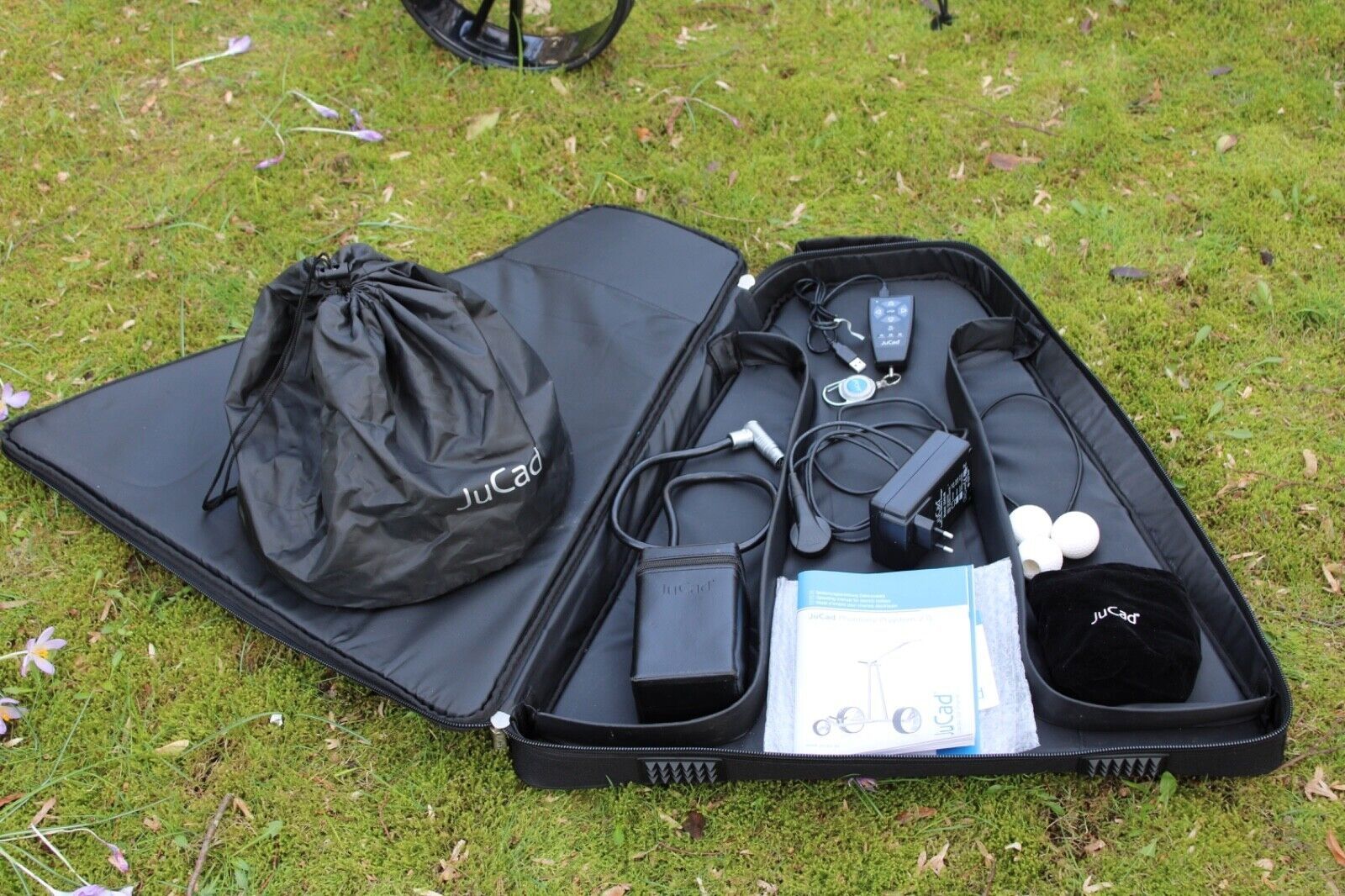 JuCad Phantom Carbon Schwarz mit Fernbedienung Golf Elektro Trolley top