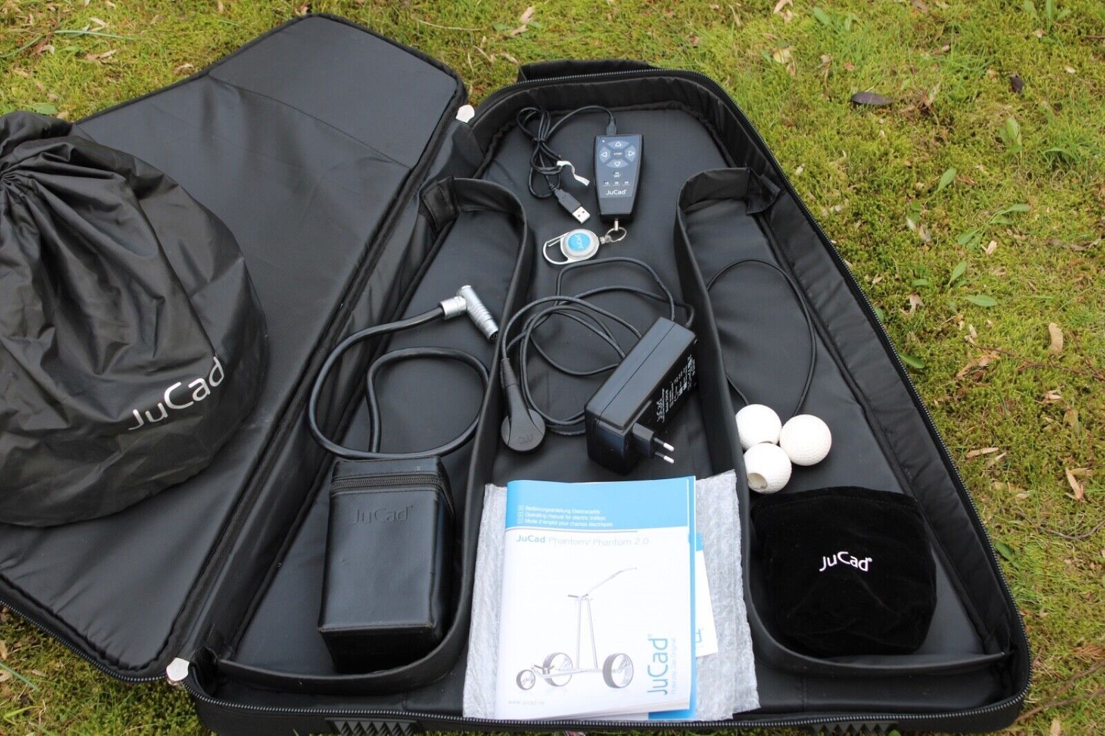 JuCad Phantom Carbon Schwarz mit Fernbedienung Golf Elektro Trolley top