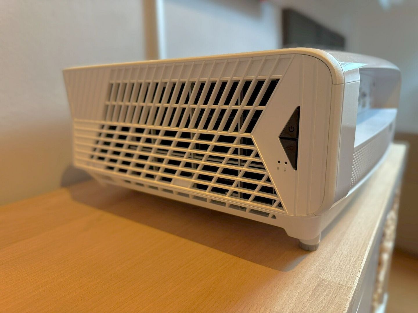 Optoma UHZ4000 Light Power Edition - 4K 3D Laser Beamer  5500 Lumen  in OVP