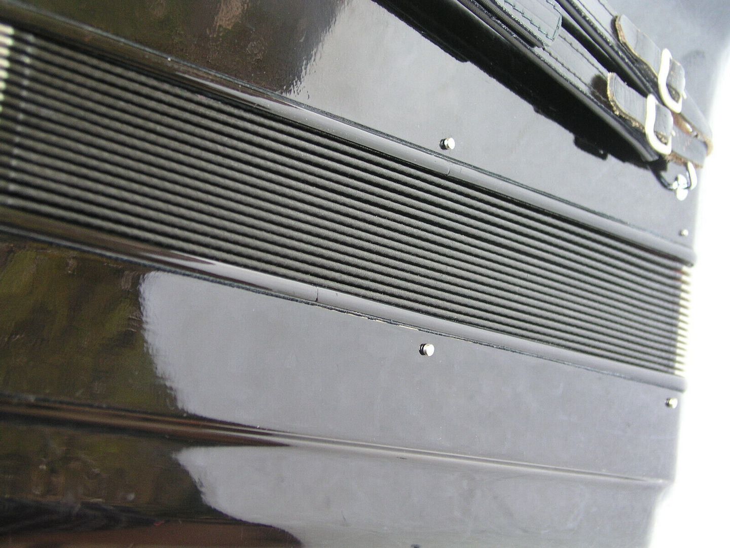 Sehr schönes schwarzes Akkordeon Paolo Soprani Super Paolo mit 140 Bässen (76)