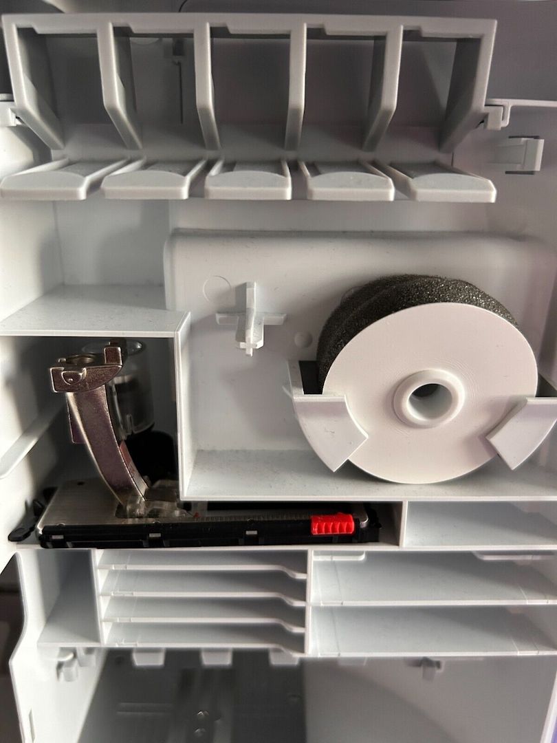 BERNINA 590 Näh- und Stickmaschine inkl. BSR